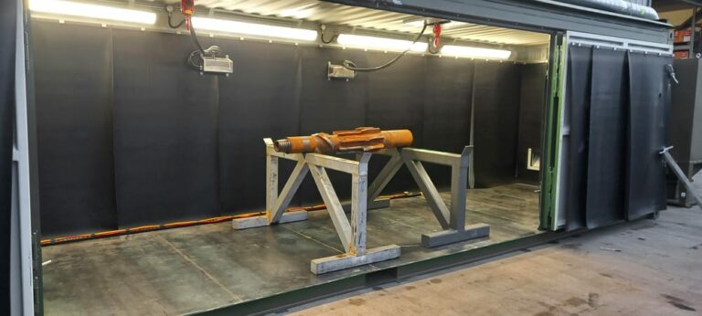 Containerised blast room
